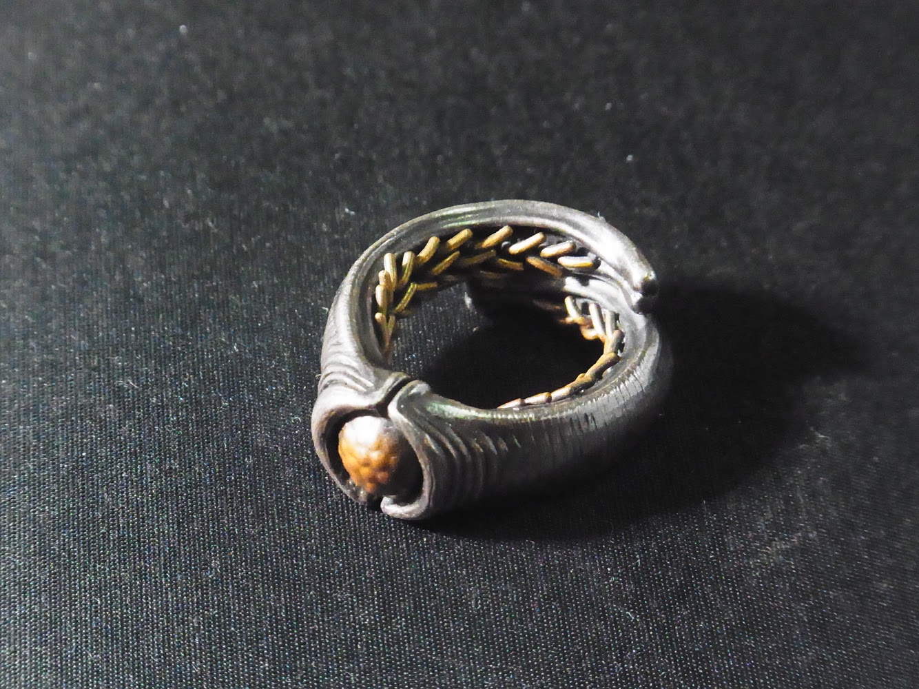 ニジコヤオーダーメイドジュエリーの生命をイメージしたリング：自然と芸術の融合 | NIJICOYA Custom Jewelry’s Life-Inspired Ring: A Fusion of Nature and Art