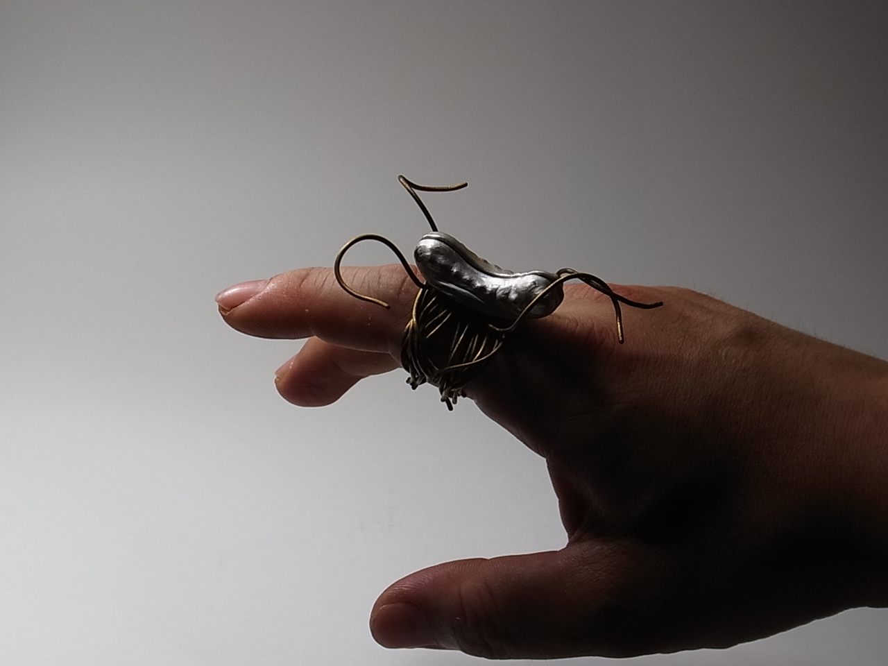 ニジコヤオーダーメイドジュエリーの生命をイメージしたリング：自然と芸術の融合 | NIJICOYA Custom Jewelry’s Life-Inspired Ring: A Fusion of Nature and Art